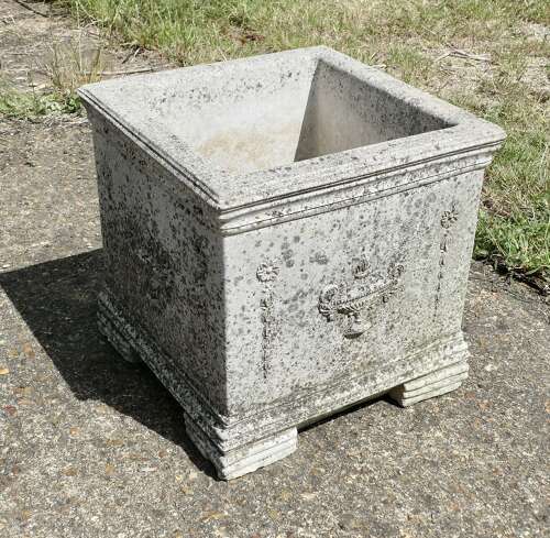Well Weathered Large Square Garden Planter This is a good piece it is set on chunky feet