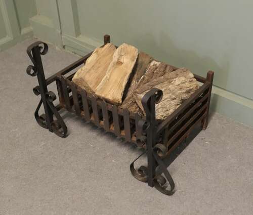 Large Free Standing Fire Basket, Iron Fire Grate The grate is made in cast iron