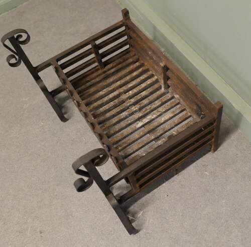 Large Free Standing Fire Basket, Iron Fire Grate The grate is made in cast iron
