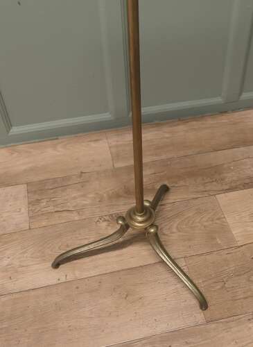 Very Stylish Brass Gents Valet, Suit Hanger, Mannequin A very useful piece, the hanger or