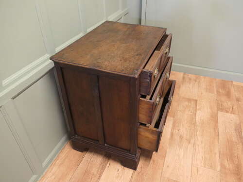18th Century Country Elm Chest of Drawers  This is a lovely piece dating from around 1750,