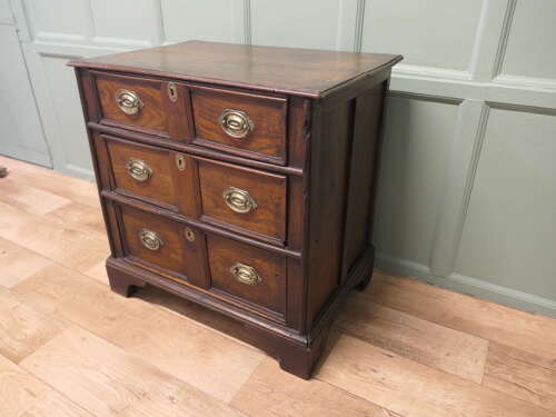18th Century Country Elm Chest of Drawers  This is a lovely piece dating from around 1750,